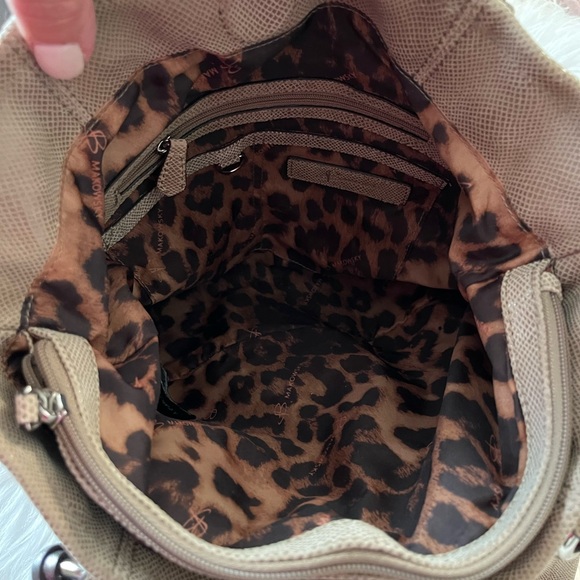 B.MAKOWSKY•leather taupe shoulder tote bag EUC - Picture 11 of 14